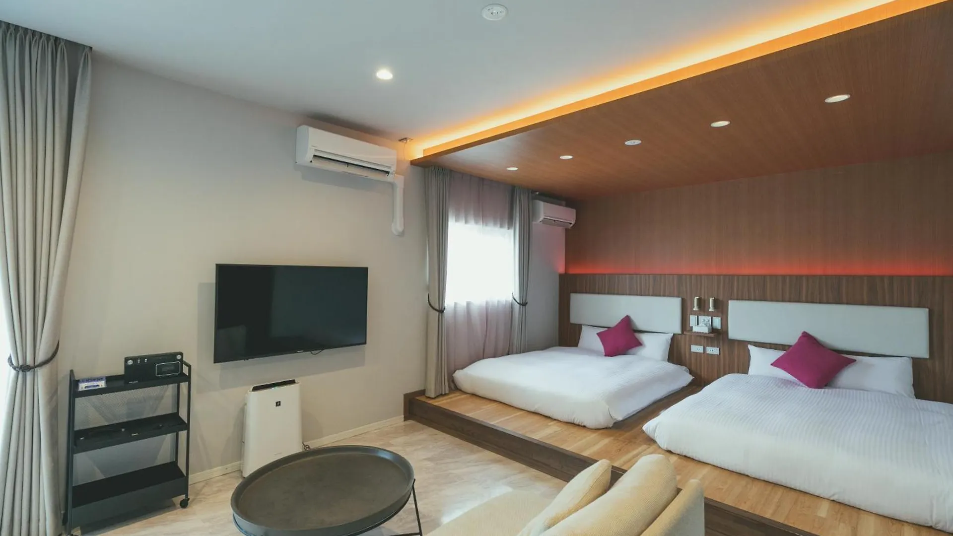 Liberated Hotel Haruyoshi Kaichi 후쿠오카 3*,  일본